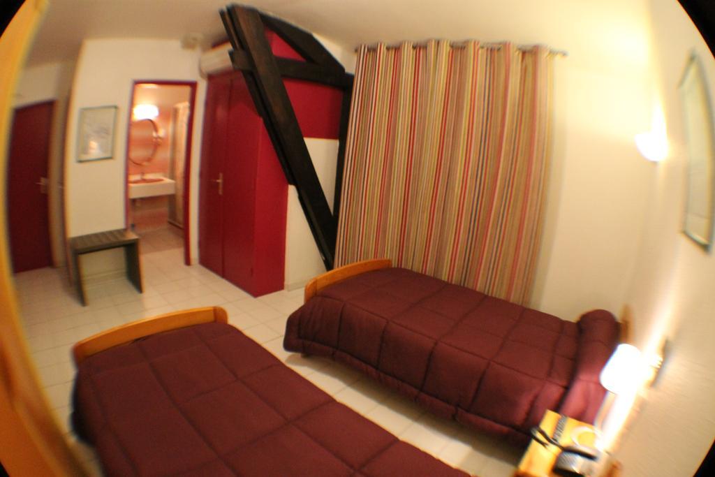 Hotel De La Pomme De Pin Vieux-Boucau-les-Bains Habitación foto